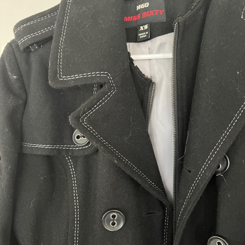 Coat - Picture 4 of 5